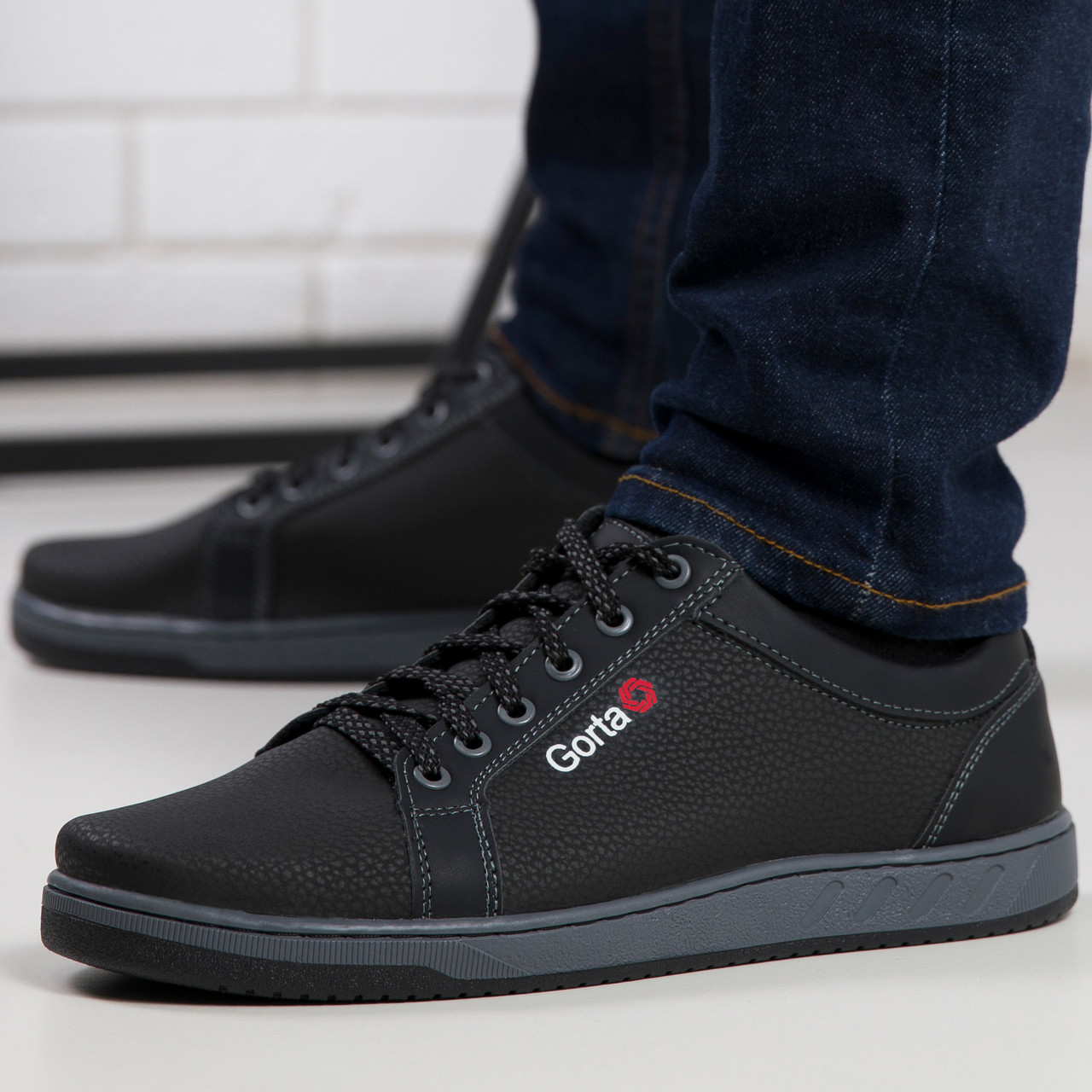 Купить Кроссовки мужские чорние Gorta дешево от интернет-магазина Мамай ...