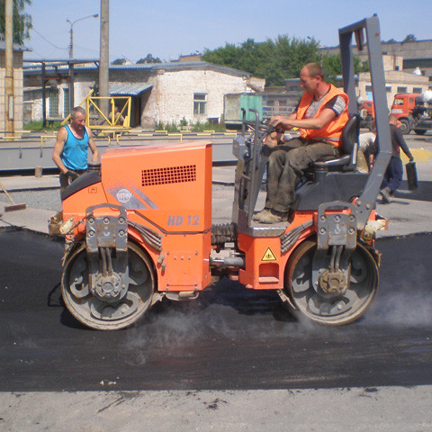 Оренда дорожнього котка BOMAG