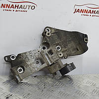 Кронштейн крепления генератора Renault Kangoo 1997-2008 1.5 DCI Рено Кенго 8200669494