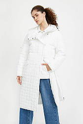 Довга жіноча куртка стьобана Finn Flare A20-32026-201 біла XS