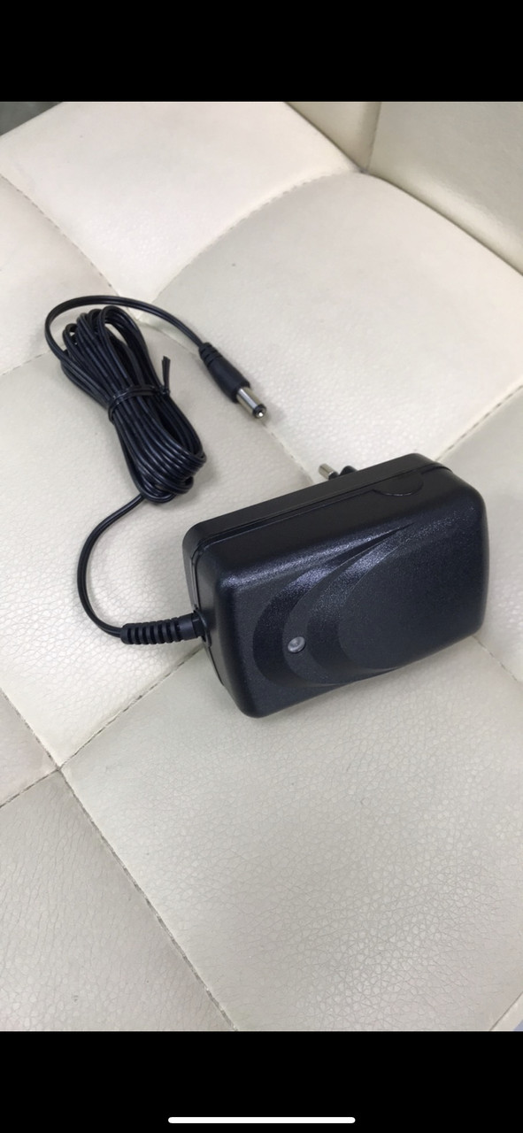 Зарядний пристрій 12 V, 1500 mA, імпульсний, автоматичний, фото 1