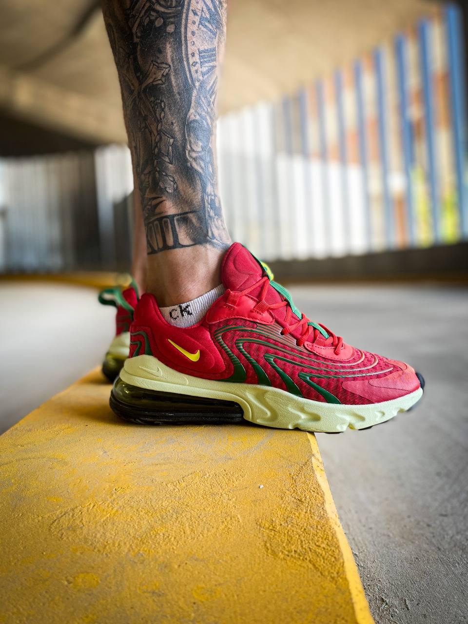 Кроссовки мужские красные Nike Air Max 270 React Eng (06618)