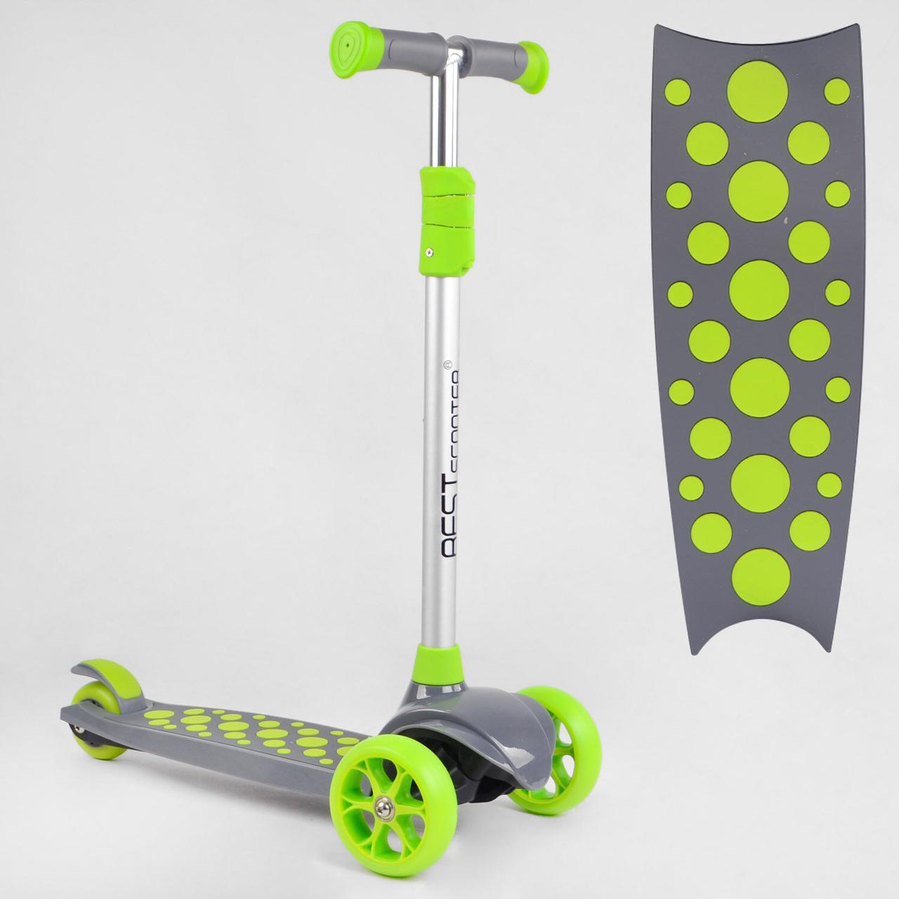Самокат дитячий триколісний Складаний Best Scooter LK-70111 Світло деки коліс і дисків / Салатовий