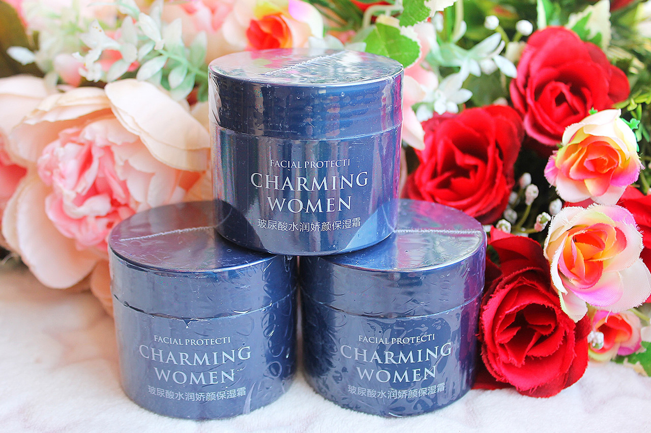 Зволожувальний крем для обличчя Charming Women Hyaluronic Acid з гіалуроновою кислотою 50 g