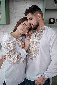 Вишиванки для пари білі з великим візерунком бронзового кольору, тканина - домоткане полотно