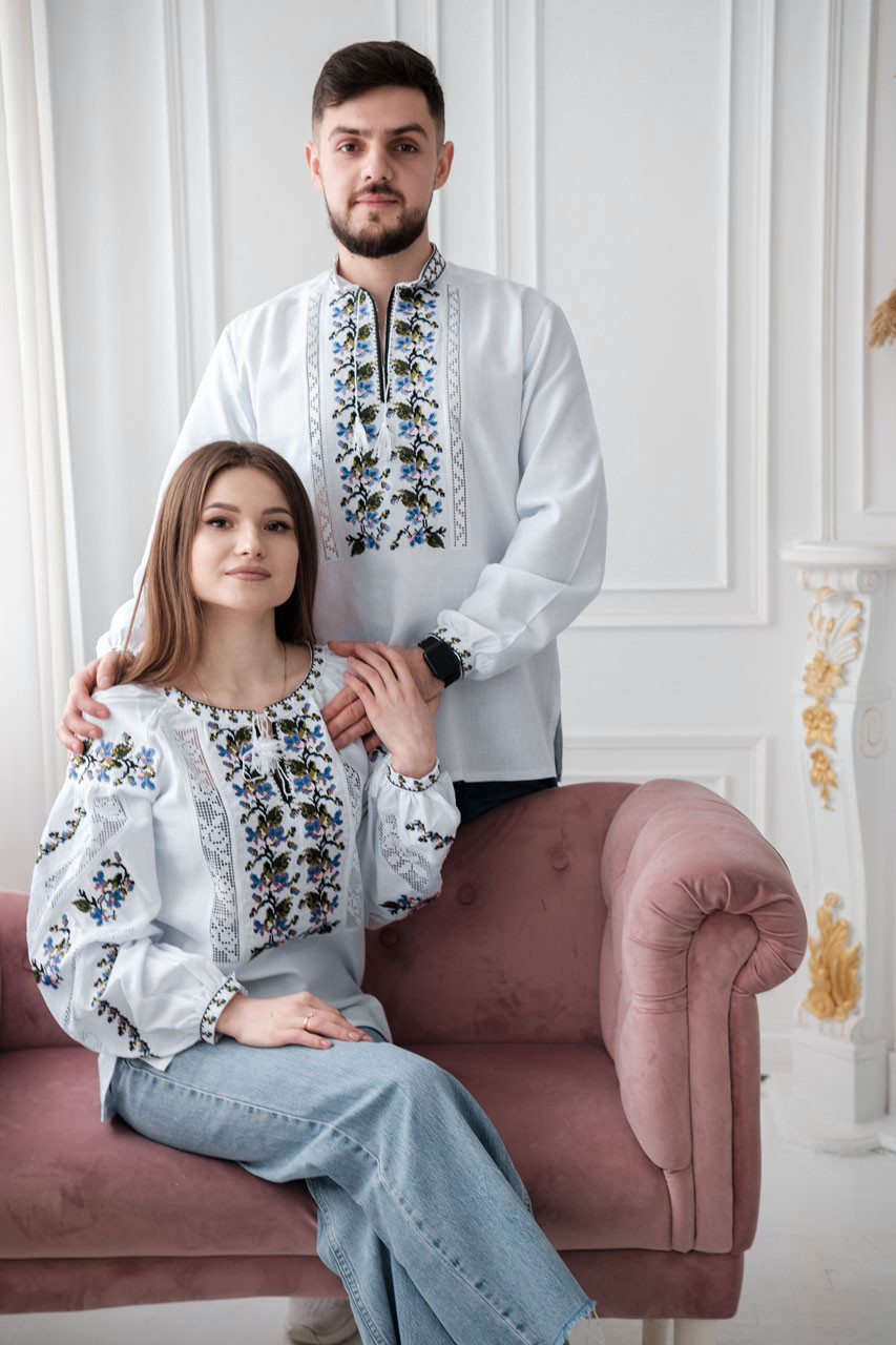 Вишиванки для пари білі з візерунком синього (блакитного) кольору, тканина - домоткане полотно, фото 1