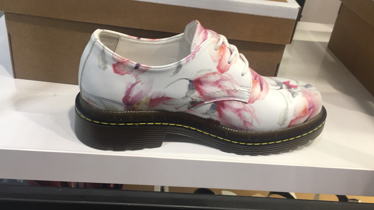 Модні білі жіночі шкіряні черевики зі шнурками на ПУ підошві з модним квітковим принтом Розмір 36