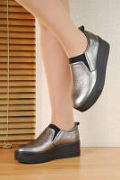 Женские повседневные демисезонные закрытые туфли из натуральной кожи на танкетке. Турция Украина. Размер 37
