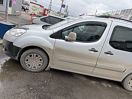 Дефлектори вікон (вітровики) Citroen Berlingo II /Partner 2008-2020 накладні 2шт (HIC)