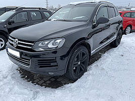 Дефлектори вікон (вітровики) з хром накладкою VW Touareg 2010-> 5D 4шт хром ХРОМ (HIC)