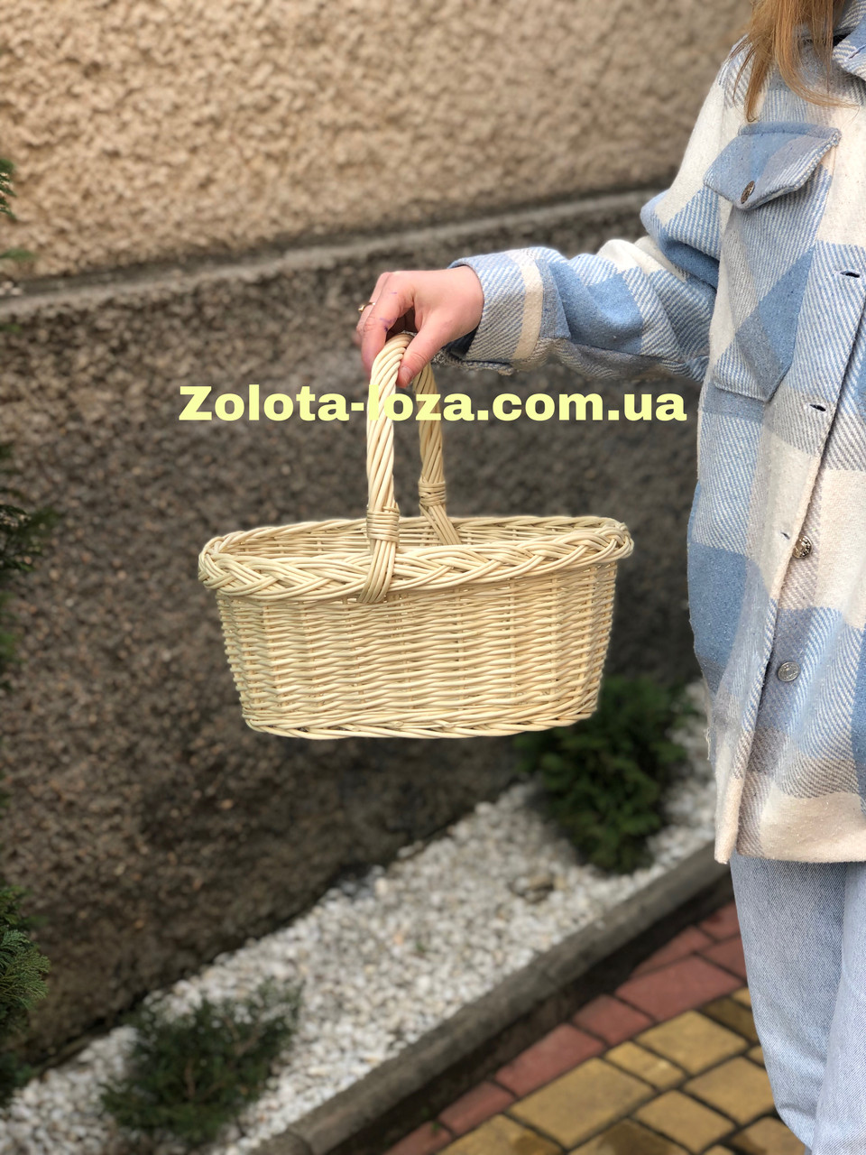 Корзина плетена з цільної вибіленої лози. Арт:30129
