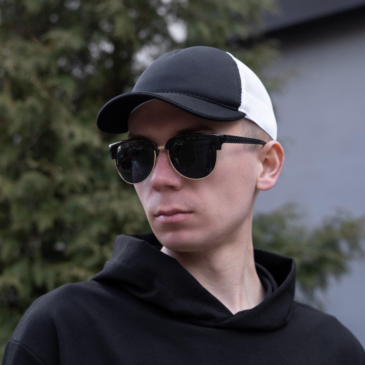 Кепка із сіткою чоловіча жіноча літня basic чорна-біла бейсболка універсальна на літо
