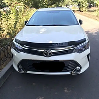 Дефлектор капота на Toyota Camry V55 2015-2017 после ресталинга. Мухобойка на Toyota Camry