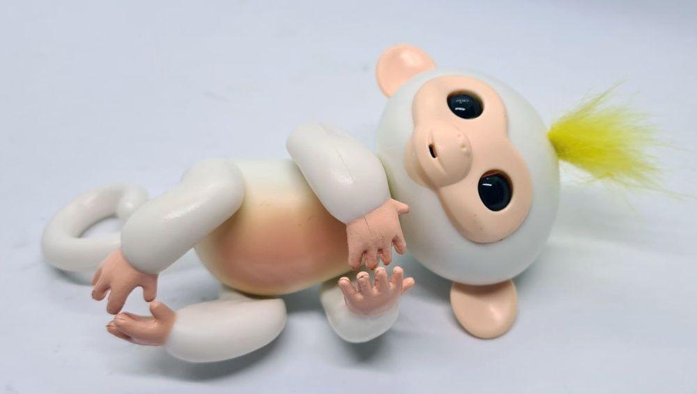 Игрушка, говорящая обезьянка 40 звуков, Fingerlings Baby Monkey - фото 4 - id-p1599246125