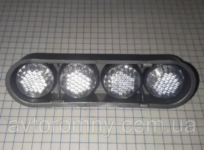 Болт кріплення номерного знака з катафотом комплект 4шт білий відбивач