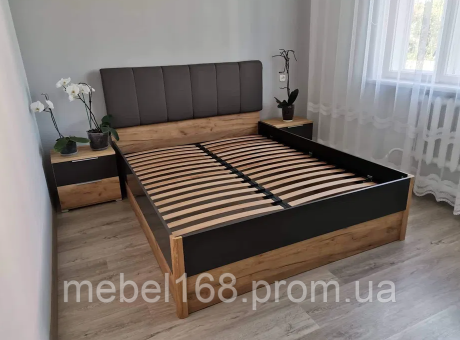 Двоспальне ліжко Рамона з мяким узголівям та висувними шухлядами