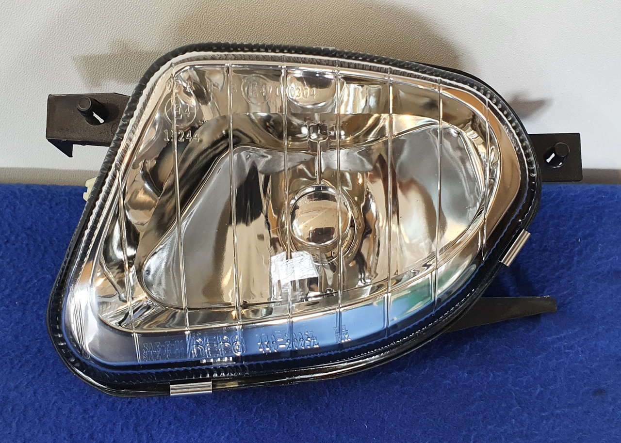 Протилежні фари Mercedes w211 2002-2006 depo