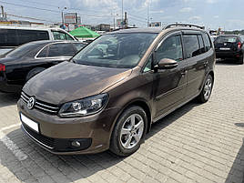 Дефлектори вікон (вітровики) Volkswagen Touran 2010-2015 HIC