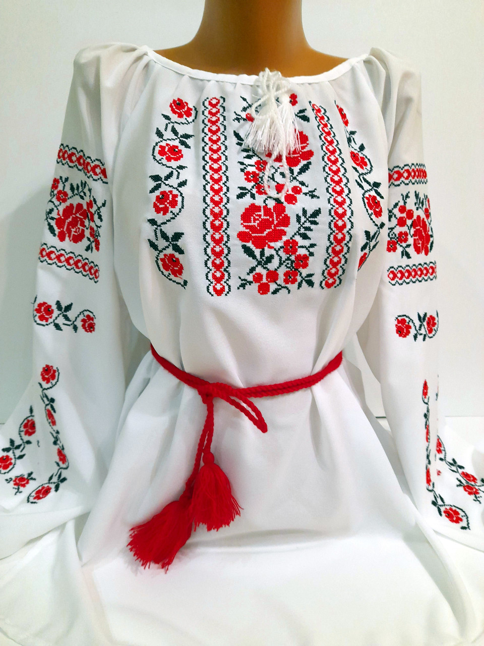 Вишиванка. Жіноча вишиванка