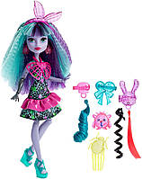 Лялька Monster High Твайла Наелектризовані Twyla Electrified Supercharged