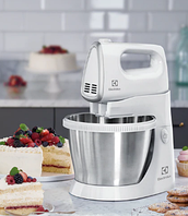 Міксер з чашею Electrolux ESM3300