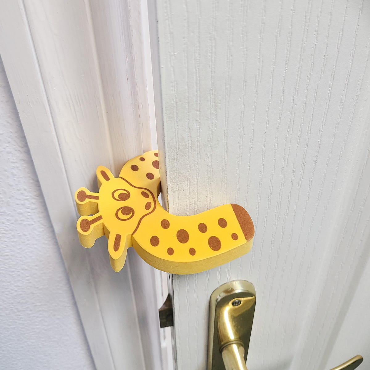 Защита на двери от детей Жираф желтая 10х10 см, упор для двери против закрывания | стопор дверний (ST) - фото 2 - id-p1600055637