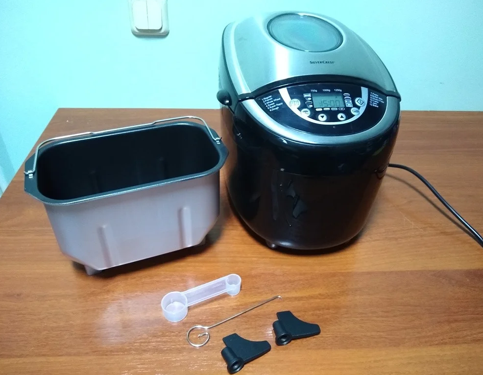 Хлібопічка SilverCrest SBB 850 C1