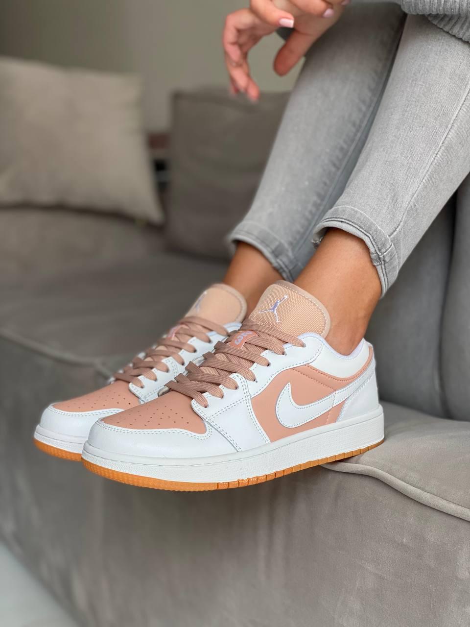 Кросівки жіночі Nike Jordan Low White Beige білі бежеві низькі шкіра демісезонні стильні найк аїр джердан, фото 1