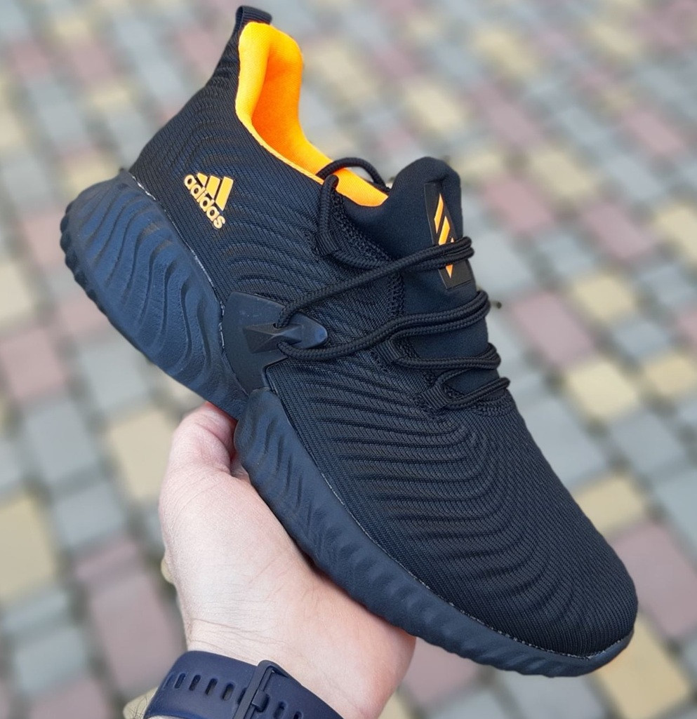 Чоловічі кросівки Adidas Alphabounce весна-осінь демісезонні текстиль чорні поморанчевим. Живе фото