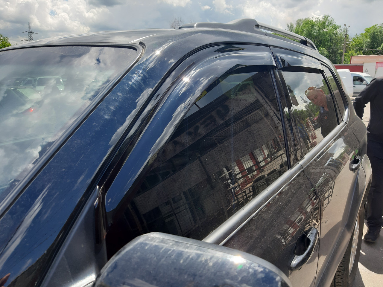 Дефлектори вікон Hyundai Tucson (2004-2016)