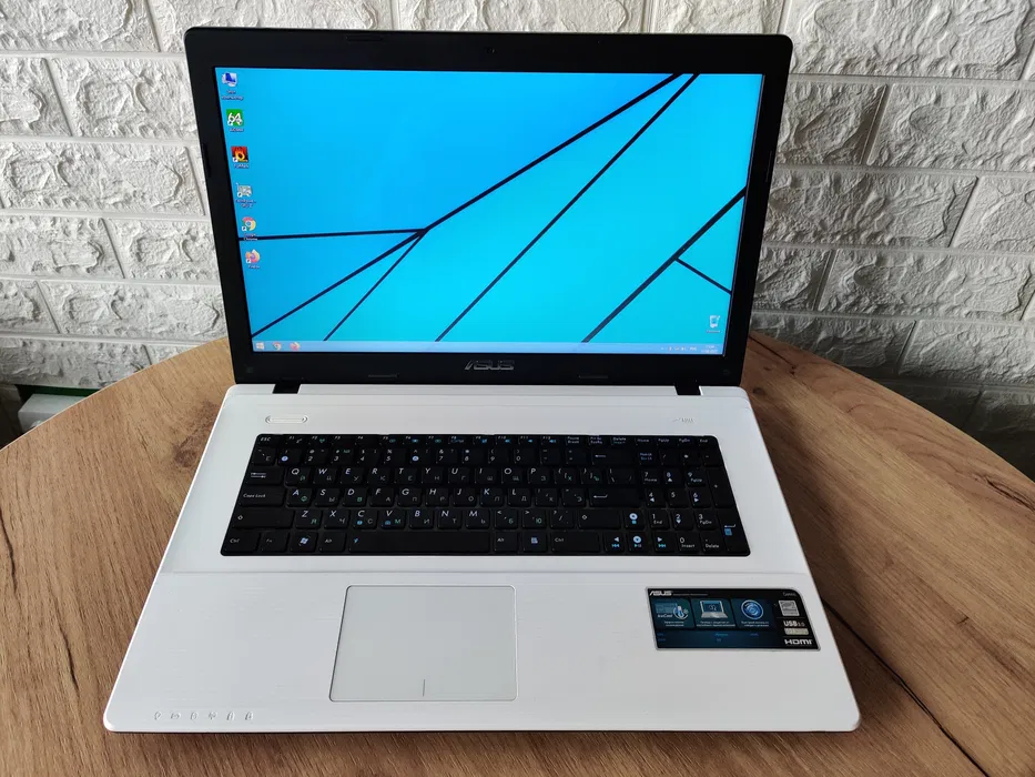 Ноутбук Asus X75V WHITE/17.3 HD+/Pentium 2020M/8Gb/HDD500Gb/nVidia 720M-2Gb