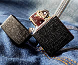 Запальничка Zippo 29989 Tone on Tone Design, фото 2