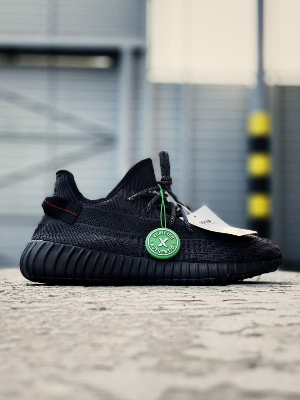 Кросівки Adidas Yeezy Boost 350 Black чорні рефлективні шнурки літні жіночі адідас ізи буст сітка