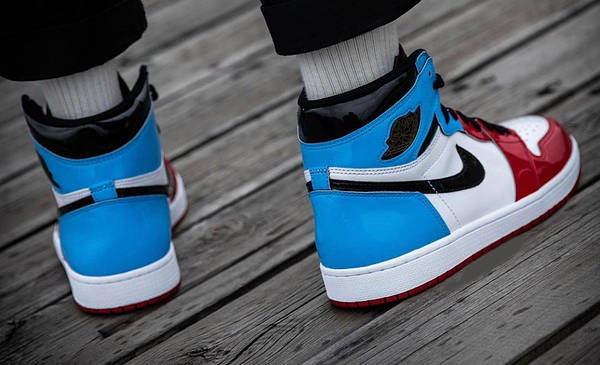 Nike Air Jordan 1 Retro High Fearless UNC Chicago