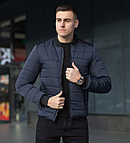 Модний чоловічий темно-синій бомбер, Куртка чоловіча коротка повсякденна непромокальна без капюшона, фото 3