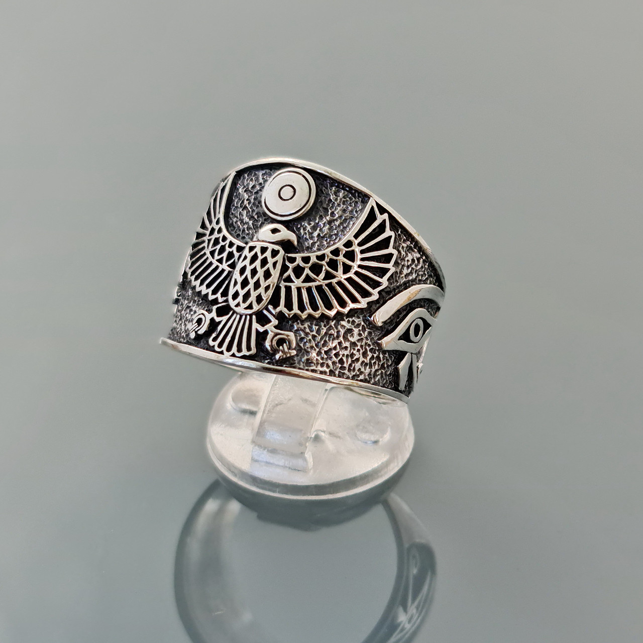 Кольцо Бог Ра серебряное египетское Глаз Гора Сокол унисекс символы Египта талисман амулет - фото 1 - id-p1348859334