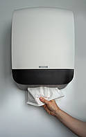 Диспенсер для рушників 90168 Katrin Inclusive Hand Towel M White