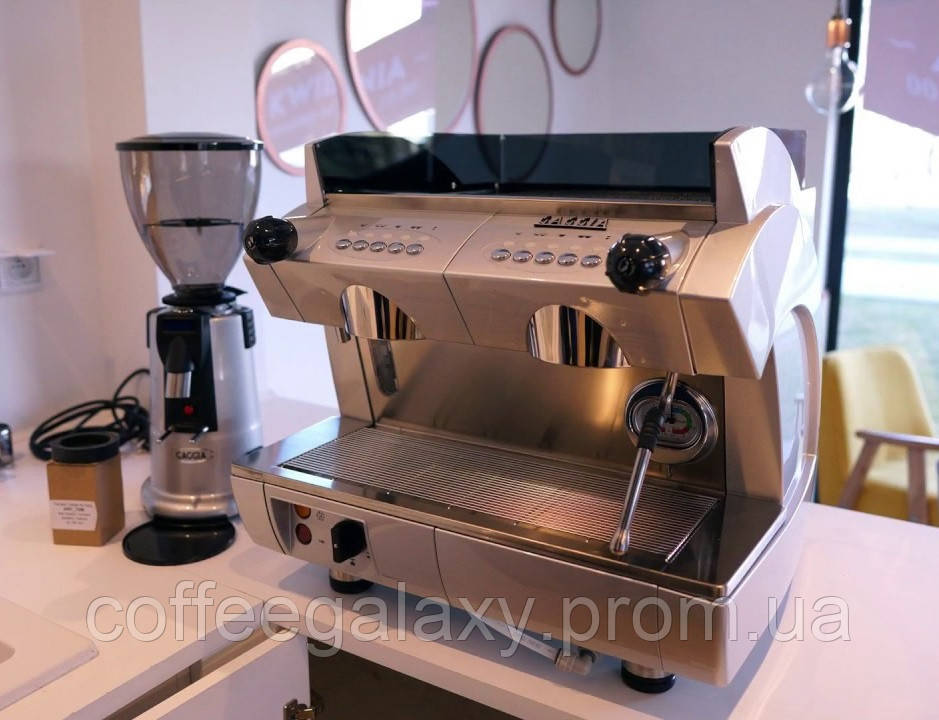 Новая профессиональная кофемашина Gaggia GD Comact 2gr - фото 1 - id-p1602170716