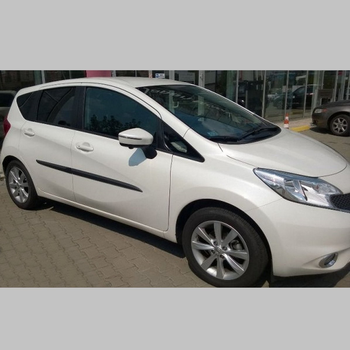 Молдинги на двері для Nissan Note E12 2013-2017