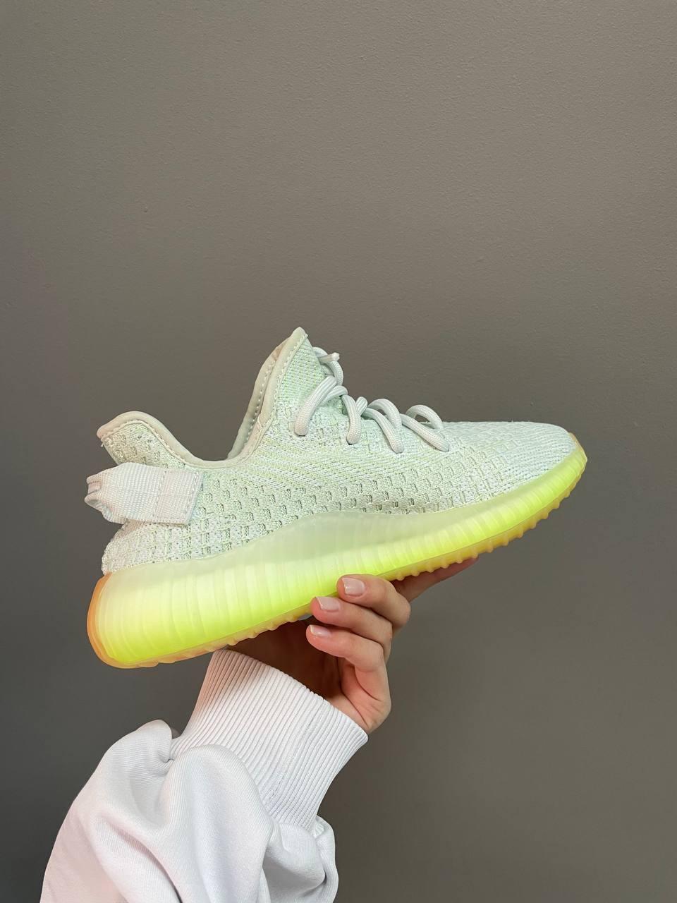 Adidas Yeezy Boost 350 V2 Hyper Space