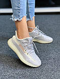 Кросівки Adidas Yeezy Boost 350 V2 літні жіночі сірі адідас і буст сітка рефлективні шнурки, фото 4