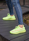 Жіночі кросівки Adidas Yeezy Boost 350 glow in the dark салатові літні повсякденні адідас і буст сітка, фото 5