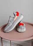 Кросівки Adidas Yeezy Boost 350 V2 Tail Light літні жіночі сірі з жовтогарячим адідас ізі буст сітка, фото 2