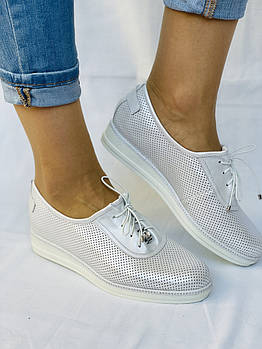 Polann. Жіночі білі кеди-кросівки з натуральної шкіри. Розмір 37 39