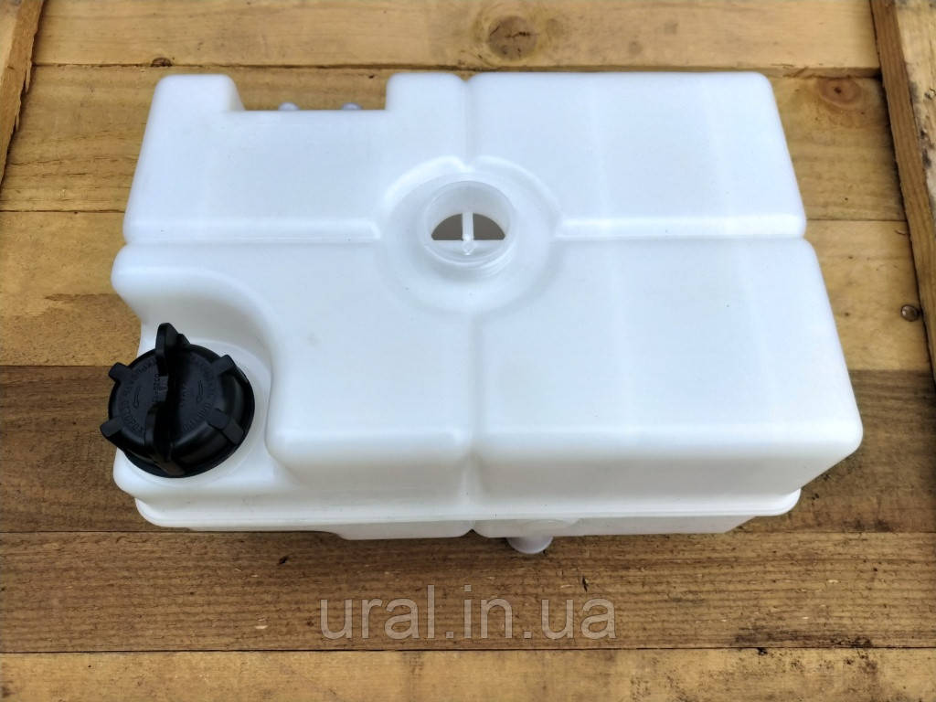 Бачок розширювальний (голий квадратний) 6520-131101010