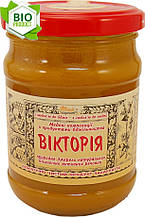 Вікторія 350грам «Мед Карпат»  омолоджує та додає життєвої енергії, мобілізує захисні сили організм.