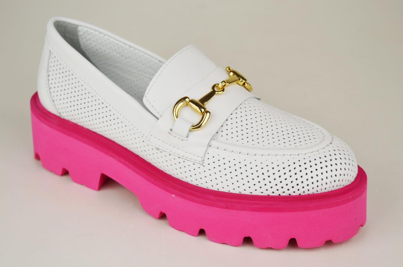 Лоферы женские Evromoda 788 36 Белые с подошвой фуксия