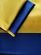 Прапор України атласний великий, 140 на 90 см, з кишенею під держак