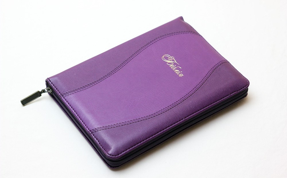 Біблія фіолетового кольору, 15х20,5 см, з замочком, з індексами, фото 1