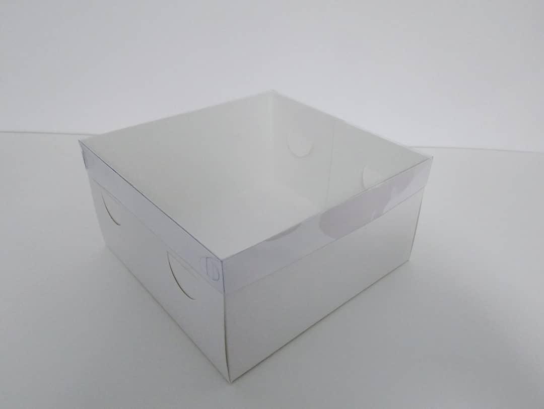 Коробка для торта із пластиковою кришкою, 200*200*105мм.